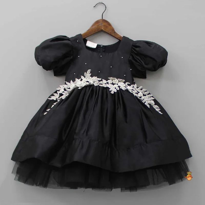 Elegant Black Sequined Bow Adorned Dress