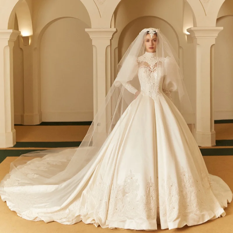 Big Skirt Muslim Wedding Dress with High O-neck and Turtle Neck