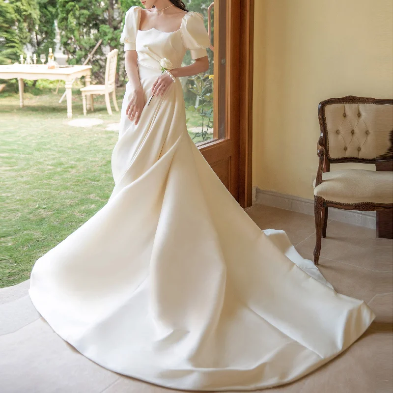 Half Sleeve Satin Wedding Dress with Square Neck