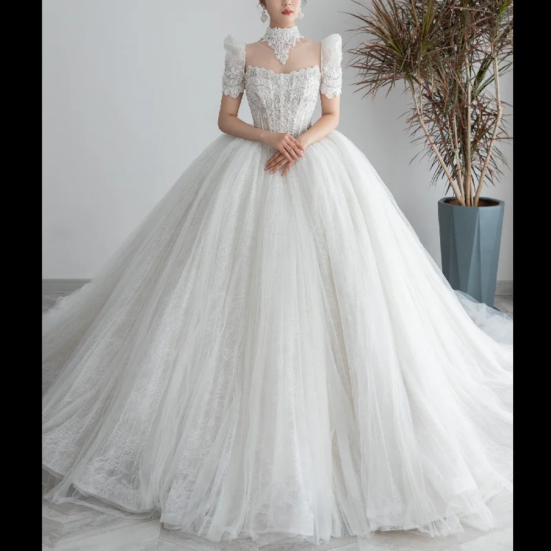 Puffy Short Sleeve Ball Gown Wedding Dress with O-neck