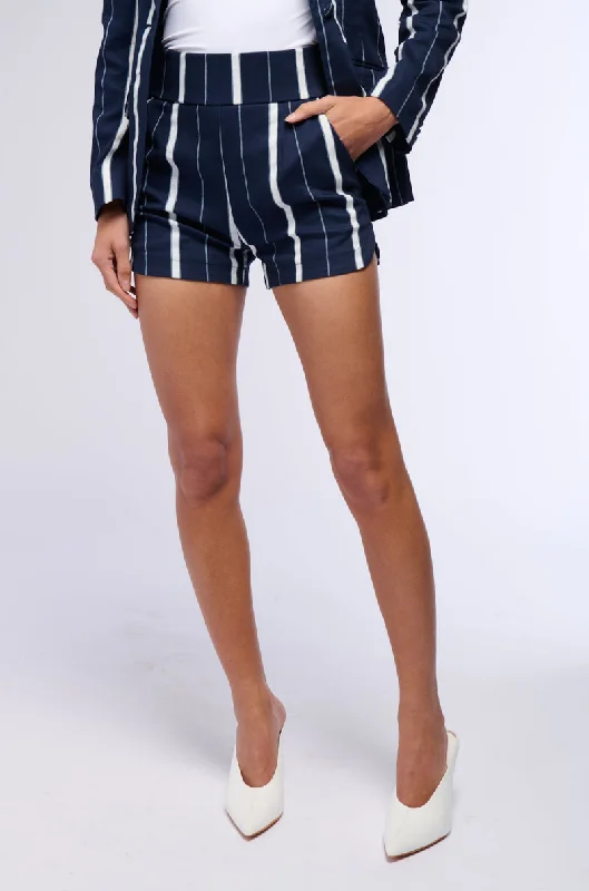 BLURRED LINES TAILORED SHORT